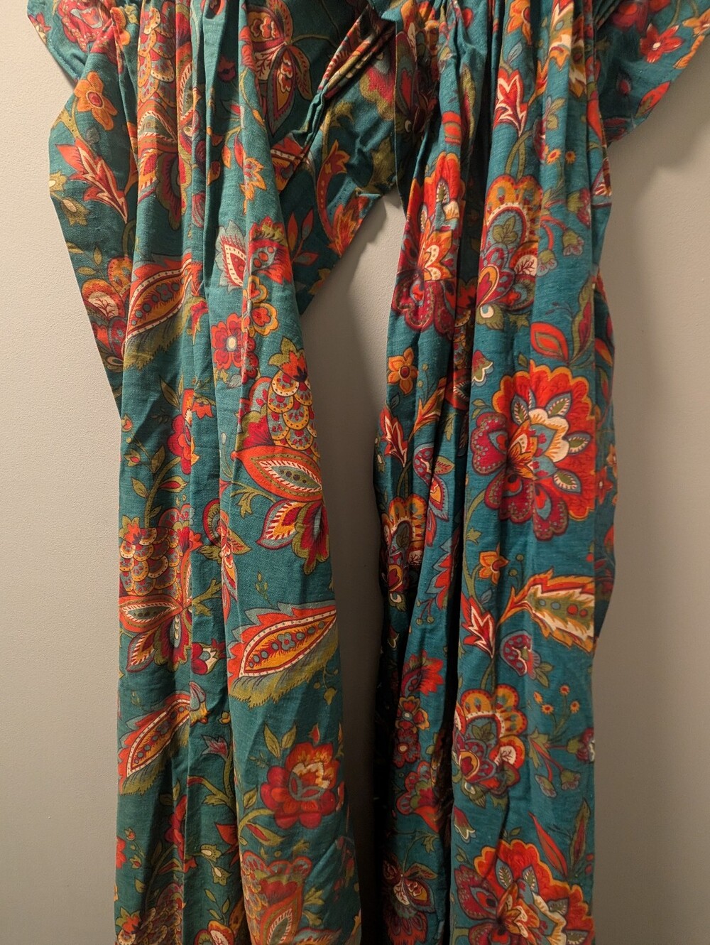 tailored Pinch pleat curtains. Blue Floral. 4 Panels Total. 22 x 38 x 61"